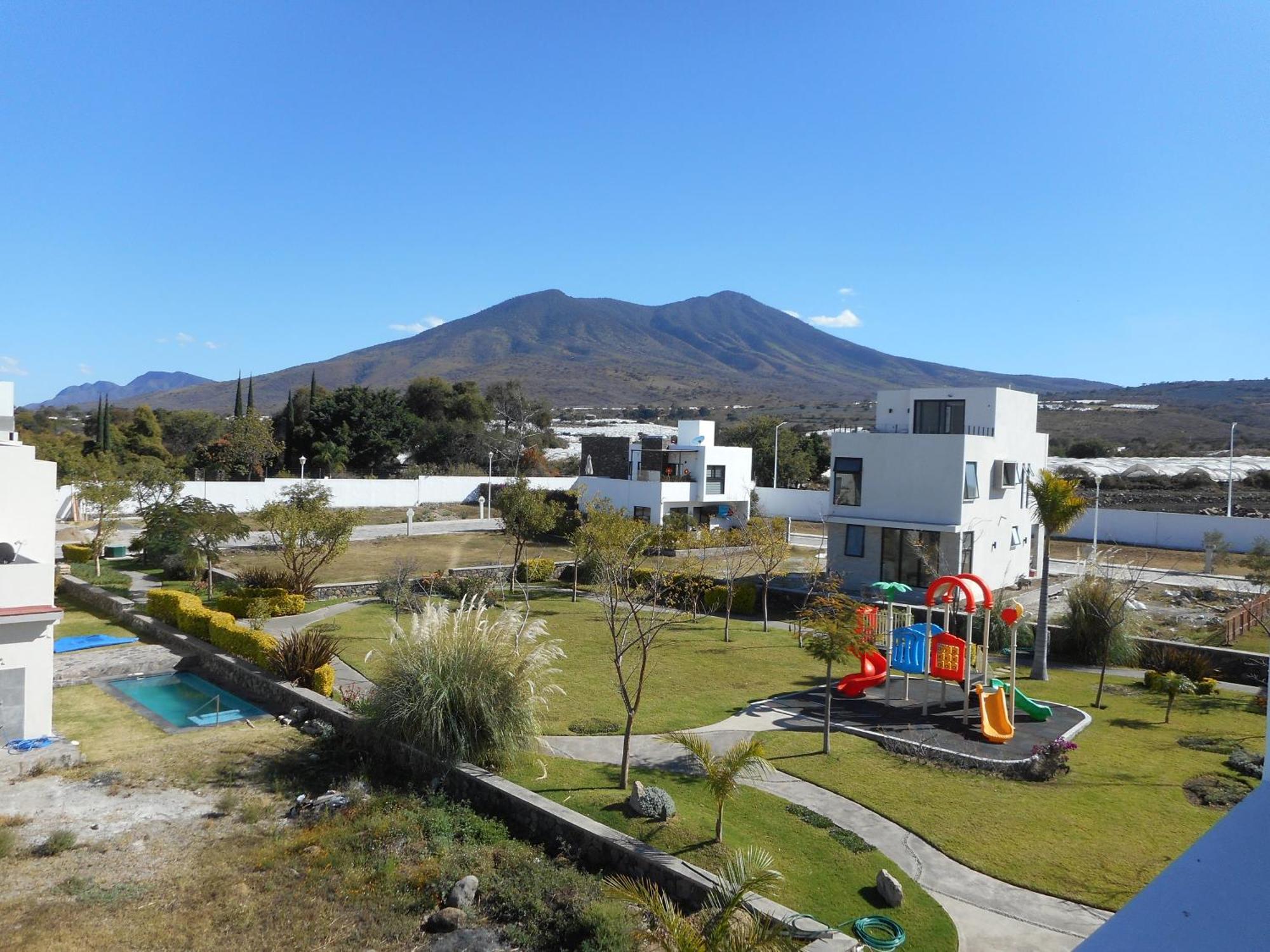 Hermosa Casa En Orilla Del Lago -Zona De Villedos- San Cristobal Zapotitlan Екстериор снимка