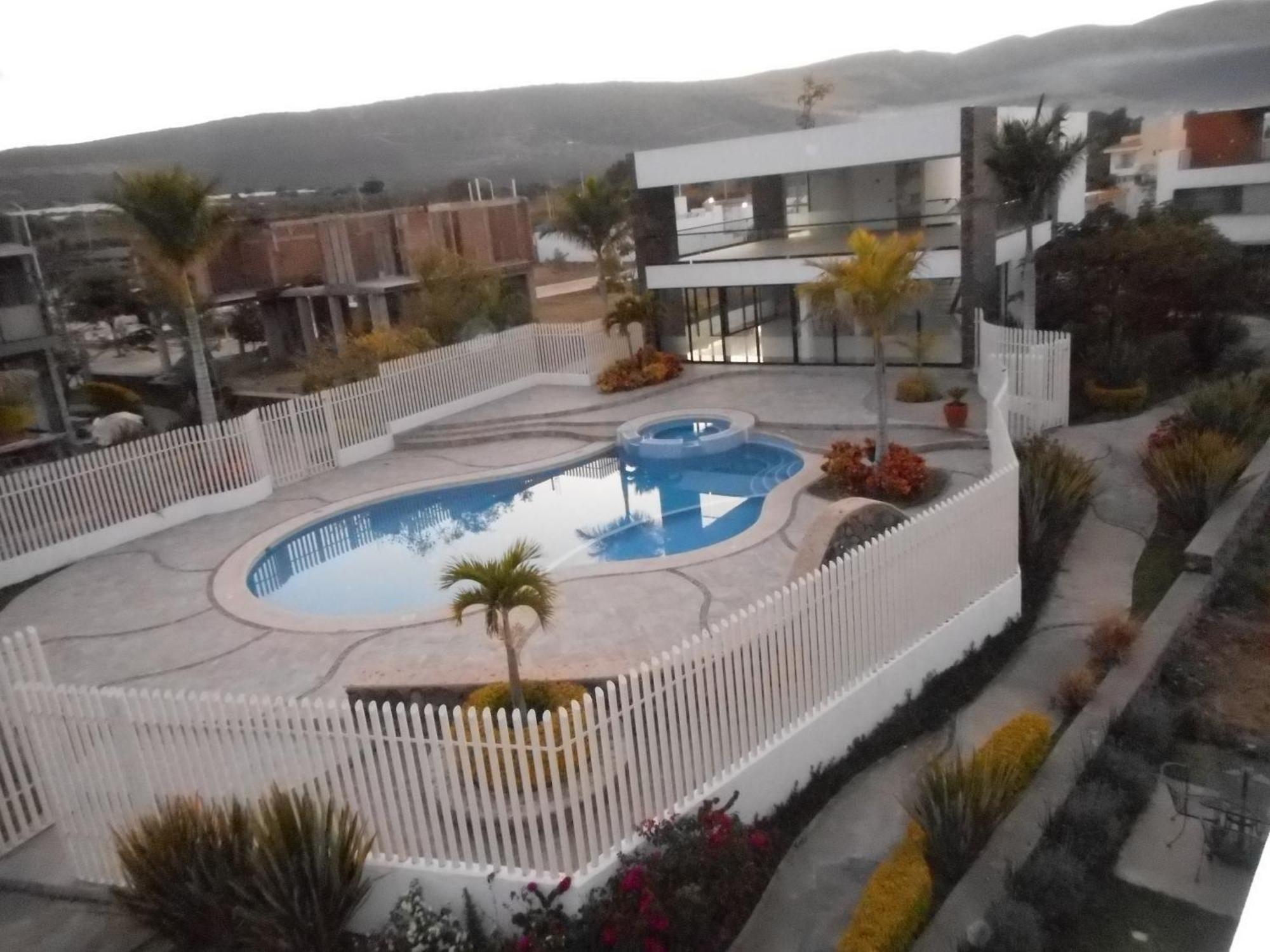 Hermosa Casa En Orilla Del Lago -Zona De Villedos- San Cristobal Zapotitlan Екстериор снимка